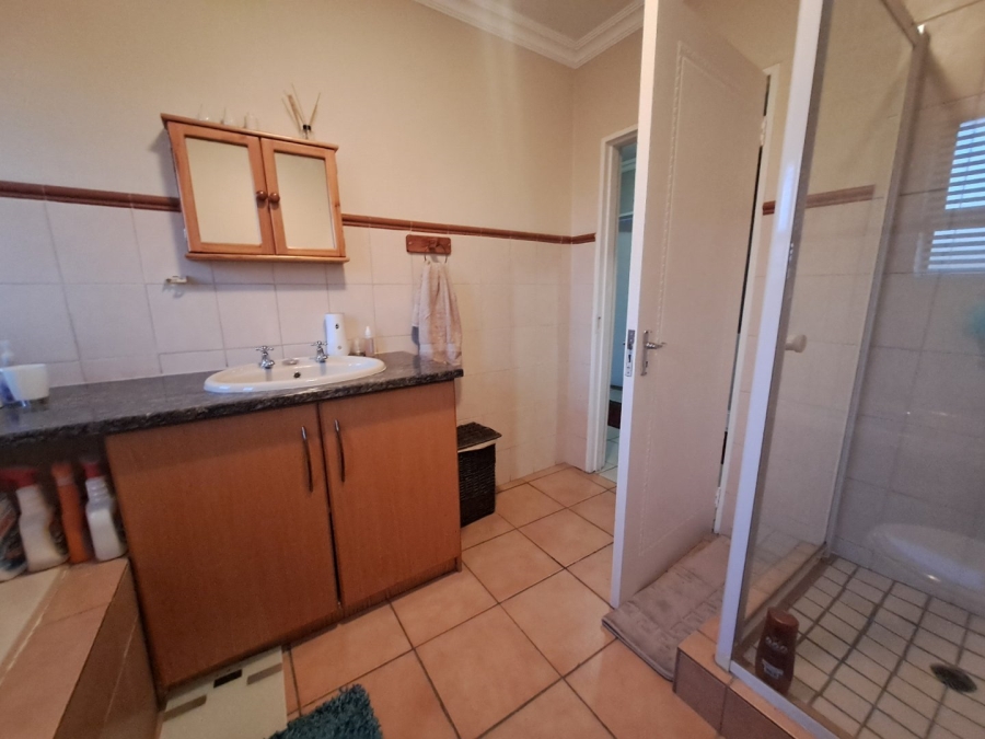 4 Bedroom Property for Sale in Heuwelsig Free State